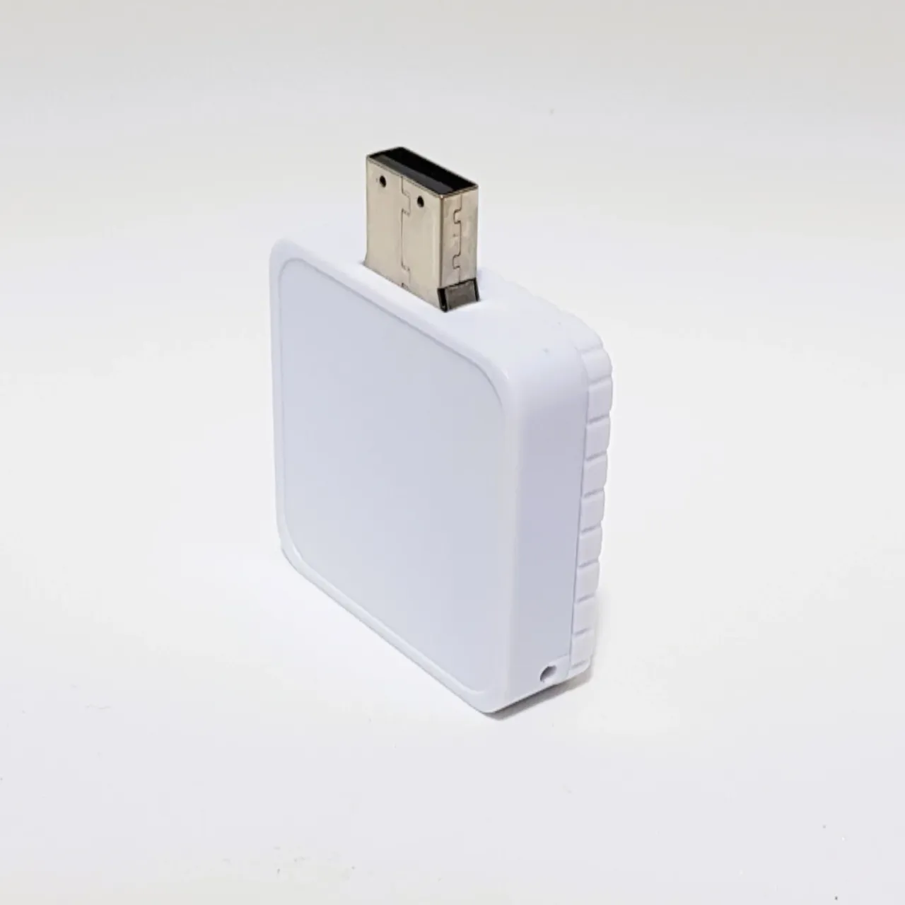 bss11328gb_20190610-155026-webp-webp-square.webp Pen Drive Cuadrado 8GB - Imagen 7